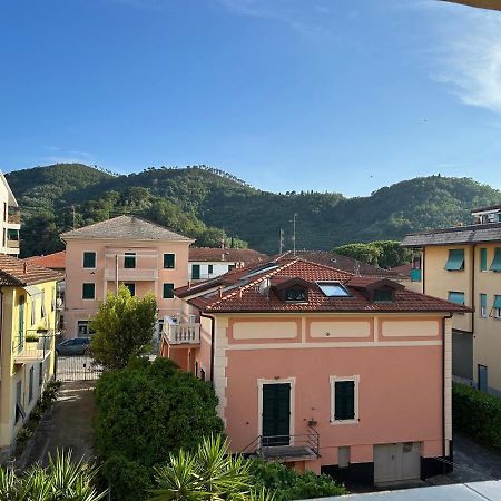 Ampio Trilocale Con Posto Auto Villa Sestri Levante Bagian luar foto